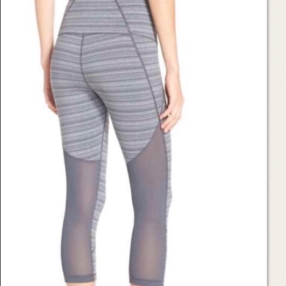 NWT ZELLA High Waist Leggings for any Workout!